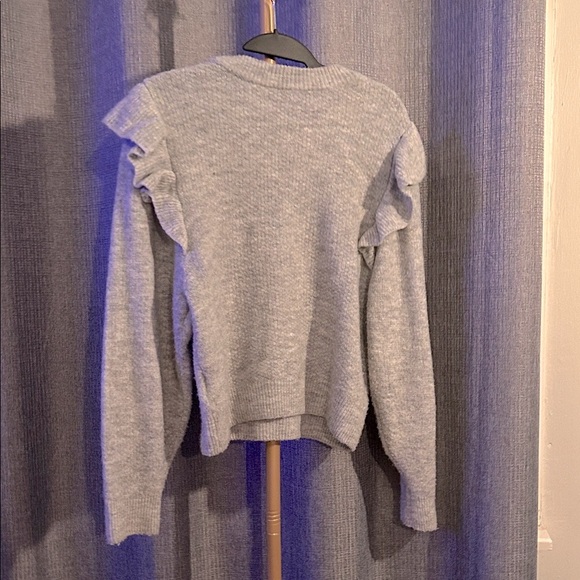 H&M Gray Ruffled Sweater Top - Picture 2 of 3
